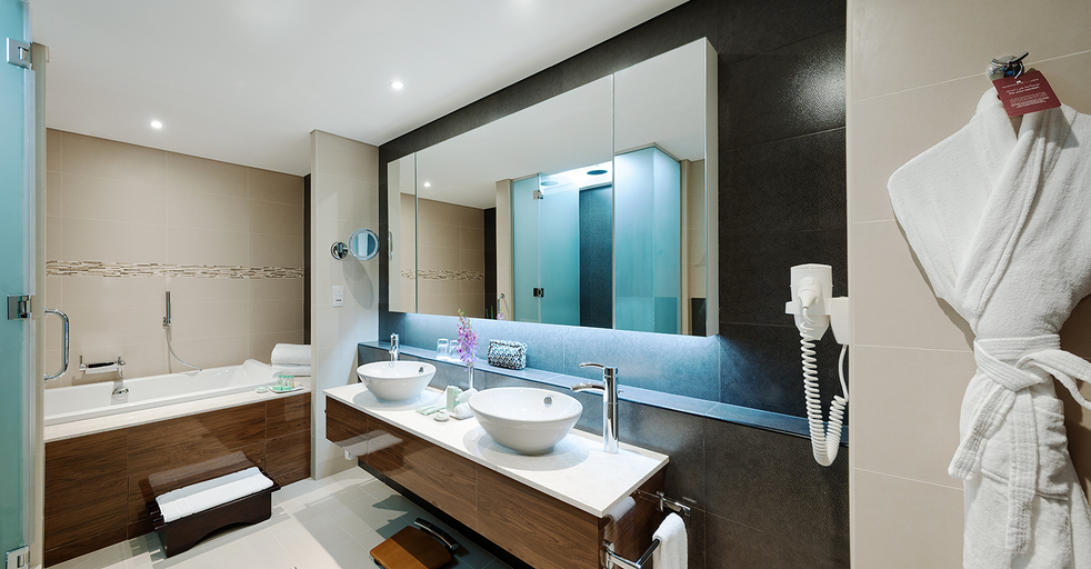 Bathroom 4, Carlton Downtown (Formerly Warwick Dubai), Dubai