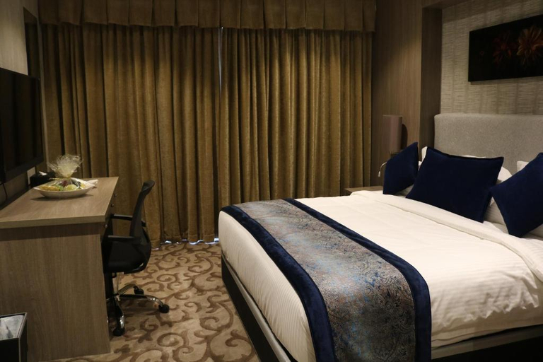 Bedroom 3, AL Hamra Hotel Kuwait, Kuwait City