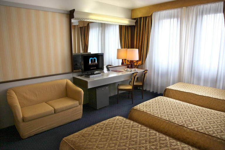 Bedroom 3, Hotel Maxim, Bologna