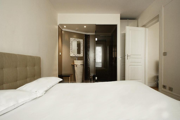 Bedroom 3, Bridgestreet Champs Elysees, Paris