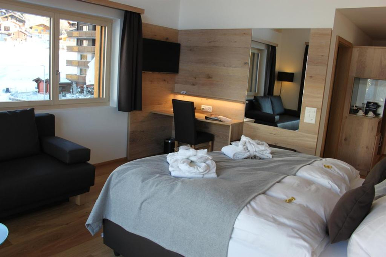 Bedroom 3, The Onya Resort & Spa, Goms