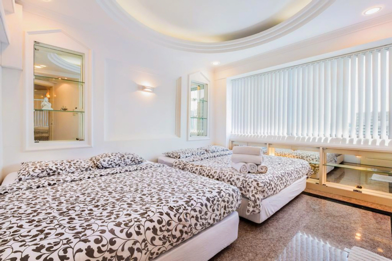 2br Designer Suite Orchard, Singapore
