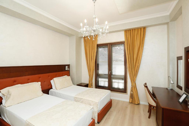 Bedroom 3, Oxford Hotel, Tirana