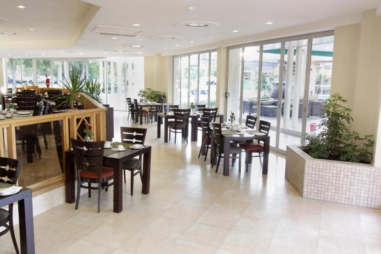 Food & Drinks 5, Cresta Lodge Gaborone, Gaborone