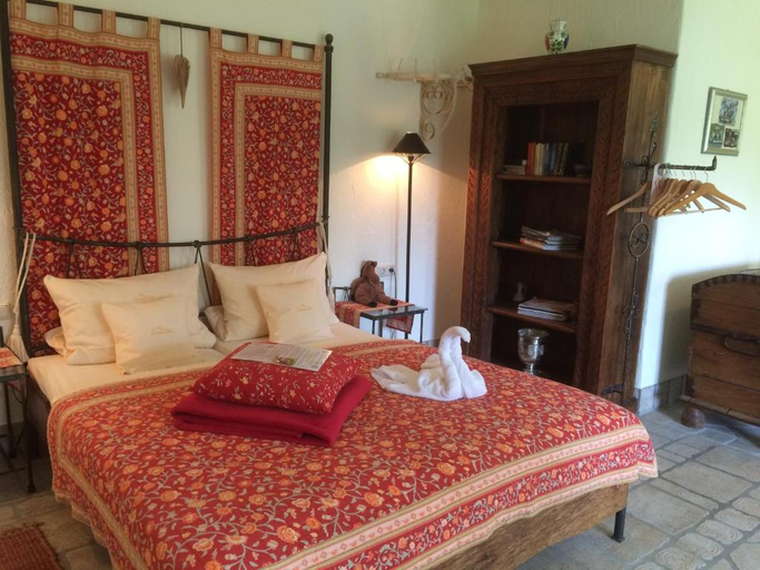 Bedroom 2, Domizil Hotel Duren "Kastanienhof", Düren