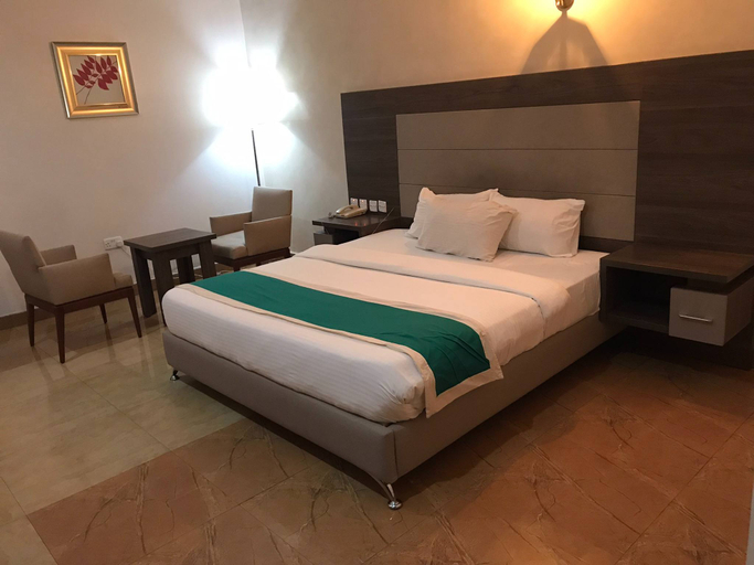 Bedroom 4, Newton Park Hotels & Resort, AbujaMun