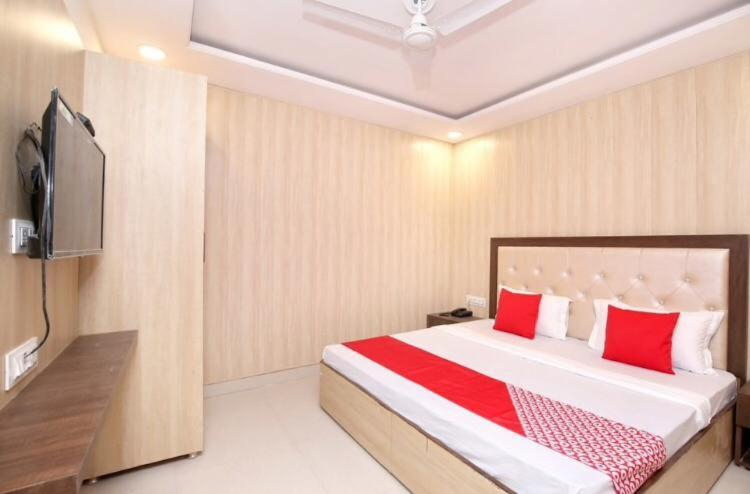 Bedroom 3, Forever inn hotel near golden temple, Amritsar