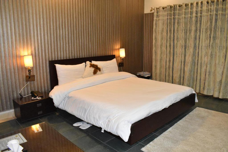 Bedroom 2, Safari Club 2, Islamabad