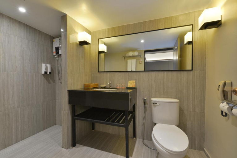 Bathroom 5, Tinidee Hotel@Bangkok Golf Club, Muang Pathum Thani