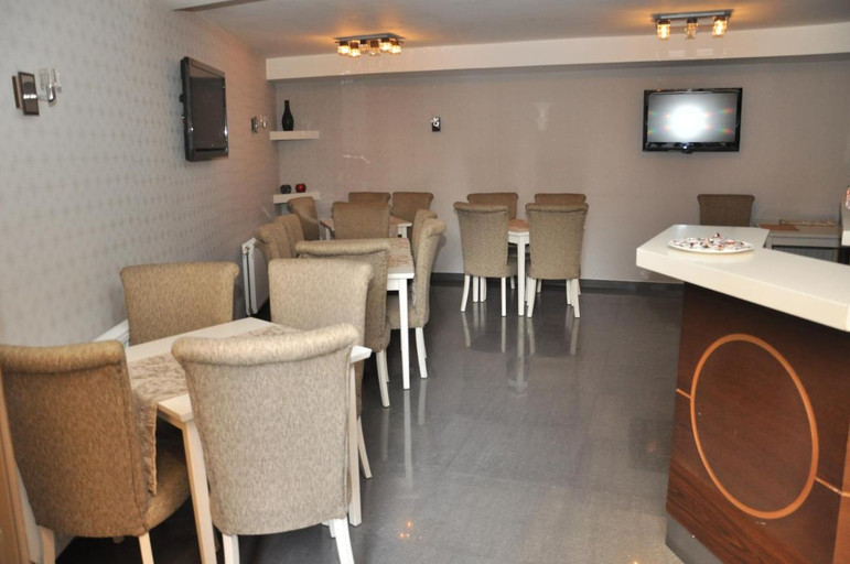 Food & Drinks 3, Hotel Prima, Priština