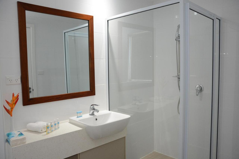Bathroom 5, Ratsun Nadi Airport Apartment Hotel, Ba
