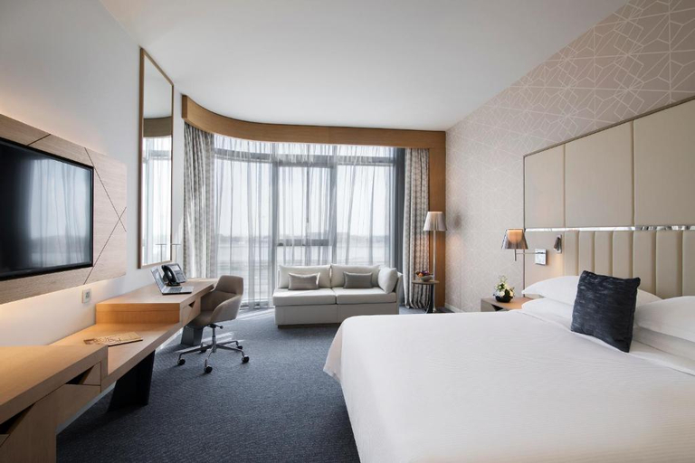 Bedroom 3, Pearl Rotana Capital Centre, Abu Dhabi City