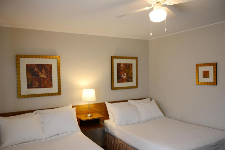 Bedroom 2, 2400 Motel, Greater Vancouver