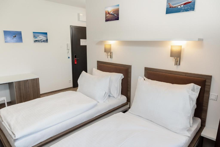 Bedroom 2, Sky Hotel Prague, Praha 6