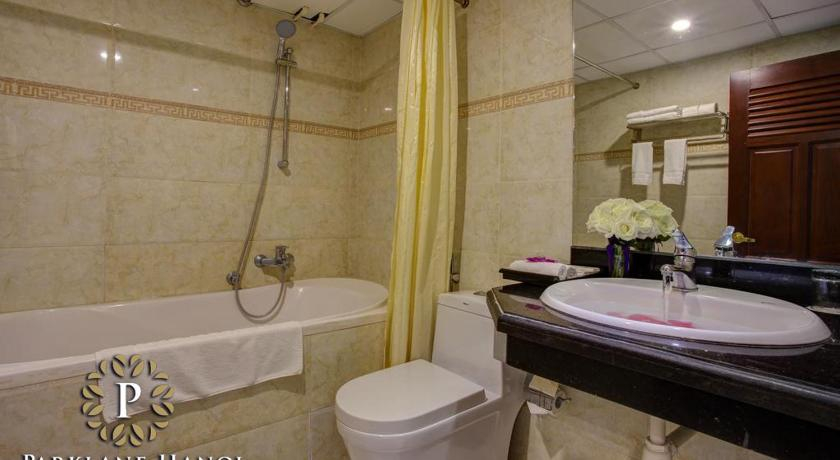 Bathroom, Hanoi Focus Hotel, Hoàn Kiếm