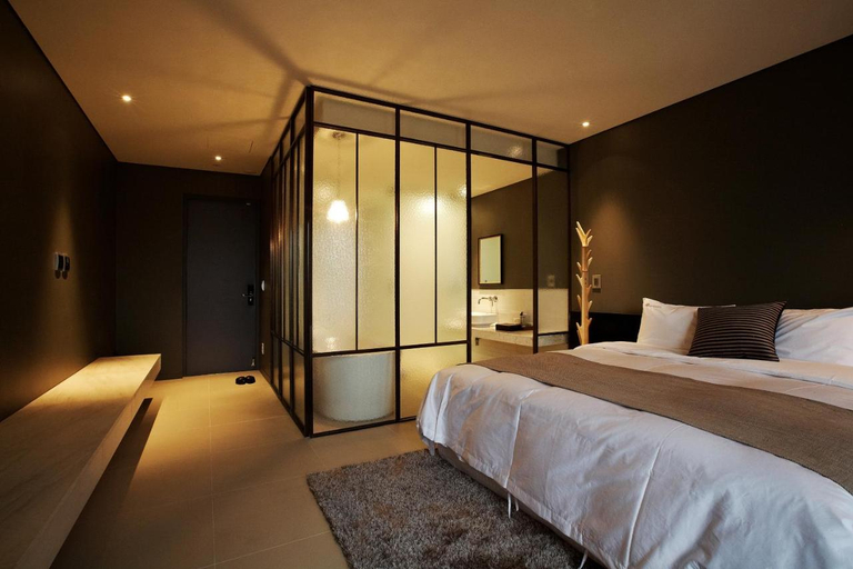Bedroom 2, Urban Center Boutique Hotel, Ljubljana