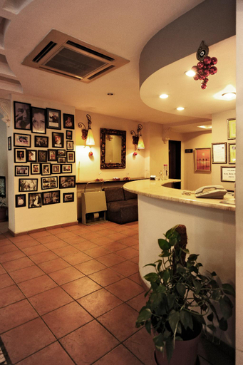 Others 5, Ustun Otel Alsancak, Konak