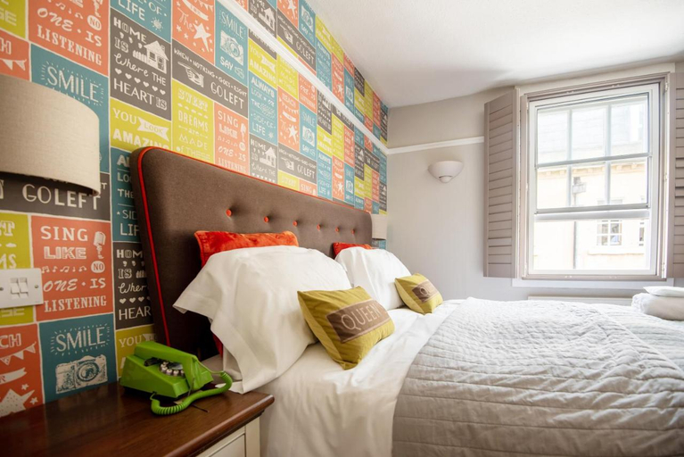 Bedroom 4, Harington's Hotel, Bath and North East Somerset