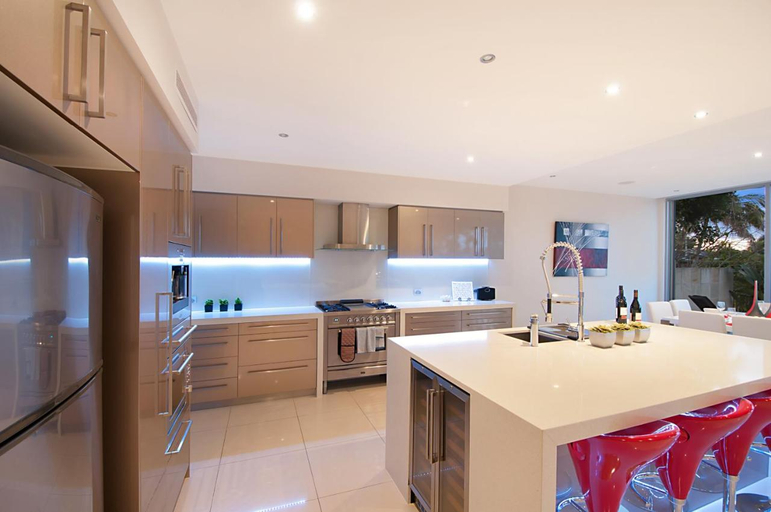 Others 4, Opulence on Broadbeach, Gold Coast