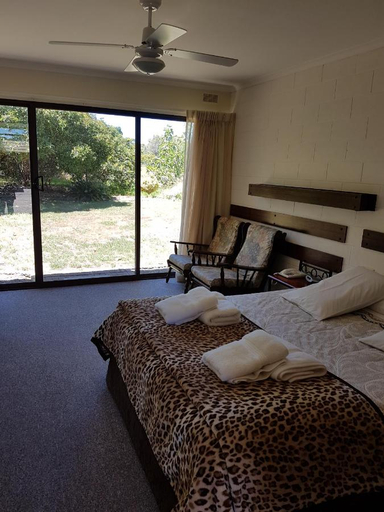 Bedroom 3, Toora Lodge Motel, South Gippsland - East