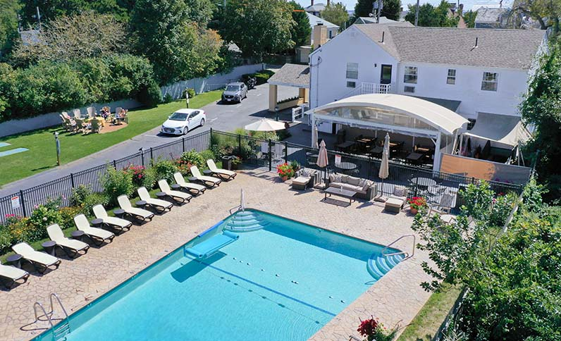 Sport & Beauty 4, Cape Colony Inn, Barnstable