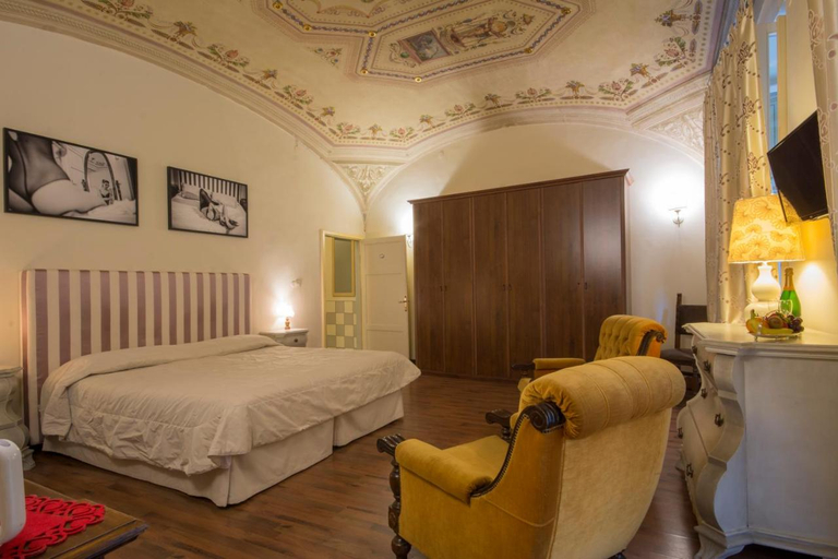 Bedroom 3, Palazzo Bulgarini, Siena