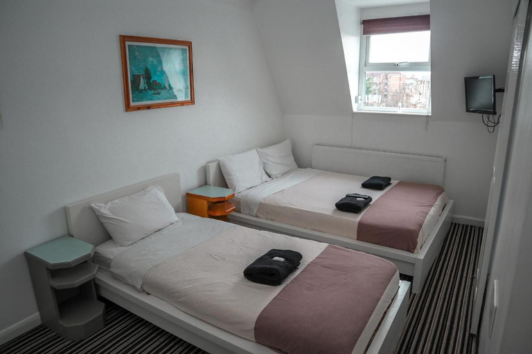 Bedroom 4, Hotel 261, London