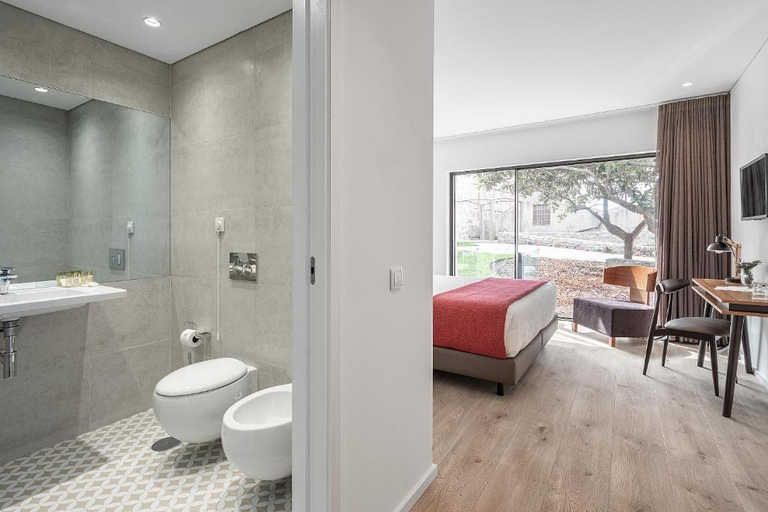 Bathroom 4, Caleway Hotel, Vila Nova de Gaia