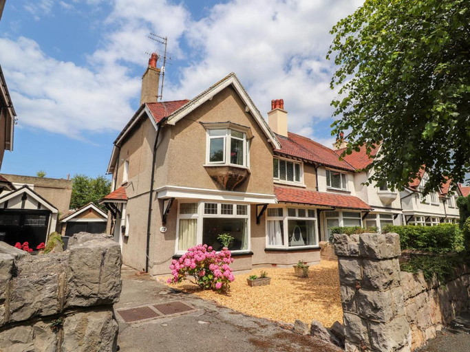 Exterior & Views 4, Park View, North Yorkshire