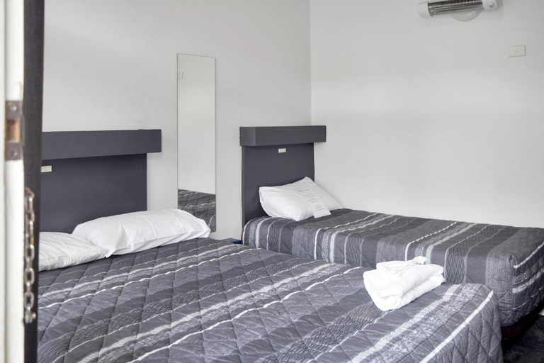 Bedroom 2, Central Wangaratta Motel, Wangaratta - Central