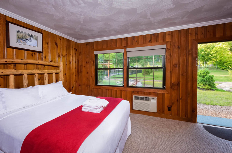 Bedroom 3, Great Pines, Herkimer
