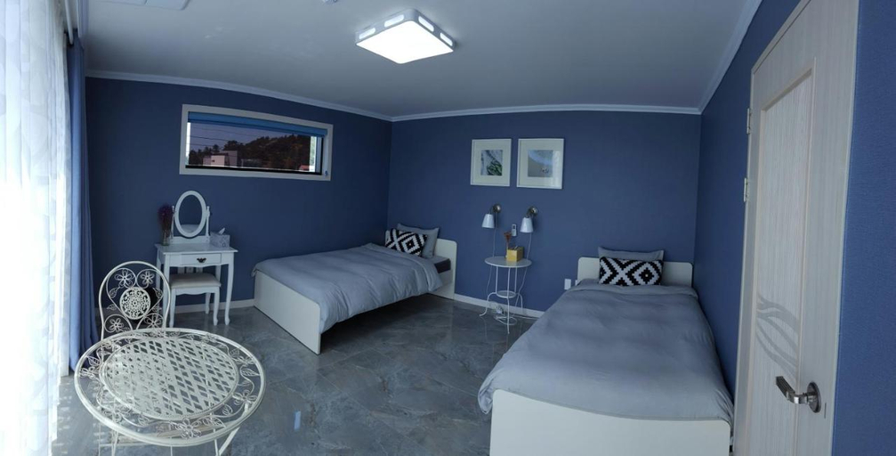 Bedroom 2, Oh Happy Day Jeju, Jeju