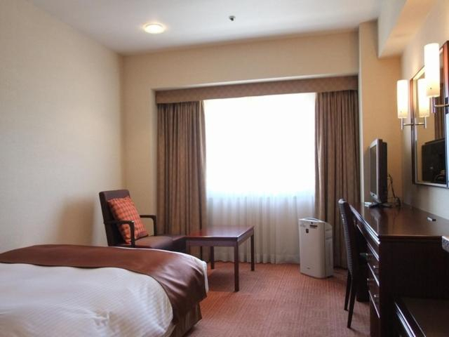 Bedroom 1, Fukuyama New Castle Hotel, Fukuyama