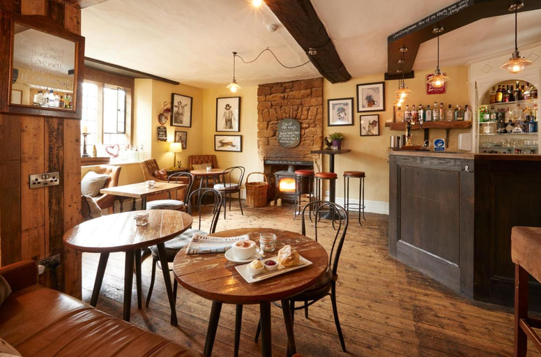 Food & Drinks 5, Burford House, Oxfordshire