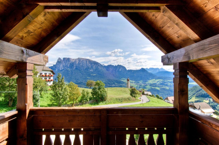 Others 5, Residenz am Kaiserweg, Bolzano