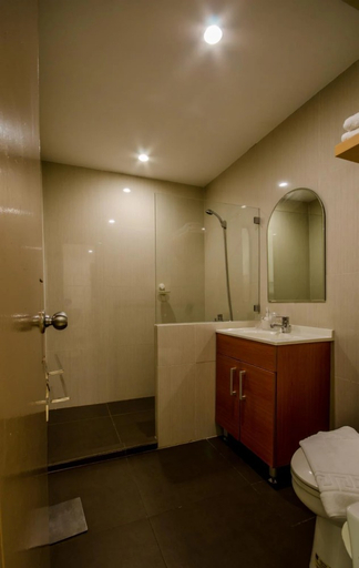 Bathroom, The Victor Hotel, Makati City