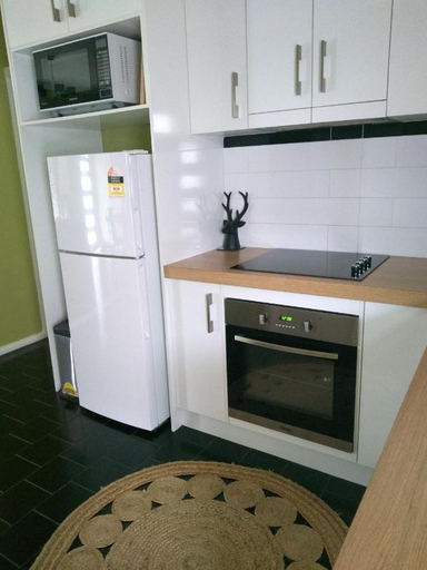 Others 4, Kindred Studio Apartments, Leeton