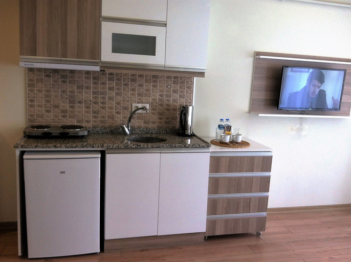 Others 4, Bayrambey Otel, Merkez