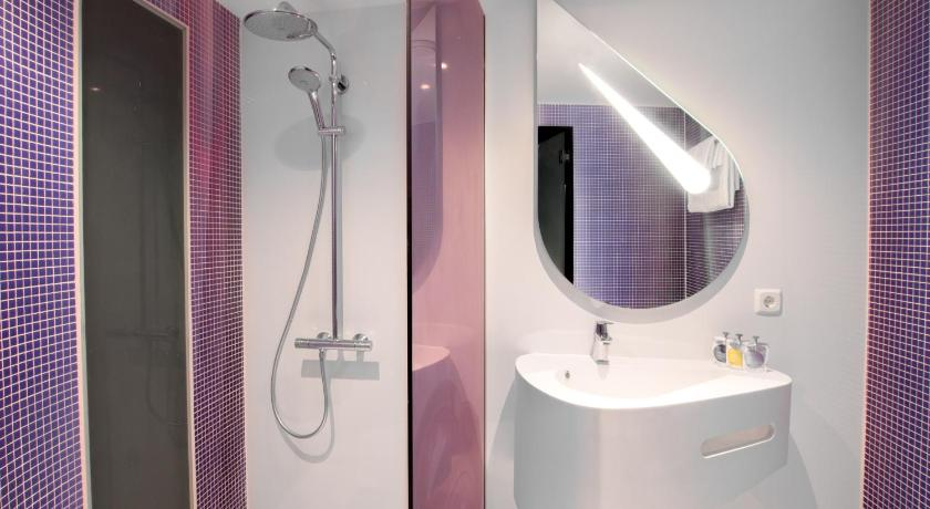 Bathroom, Magic Kloverhuset Harbour Hotel, Bergen