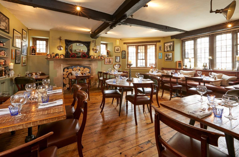 Food & Drinks 4, Burford House, Oxfordshire