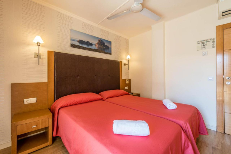 Bedroom 3, Europa Punico Hostal, Baleares