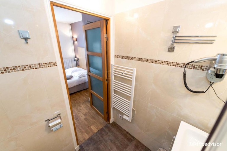 Bathroom 5, Hôtel de l'Union, Paris