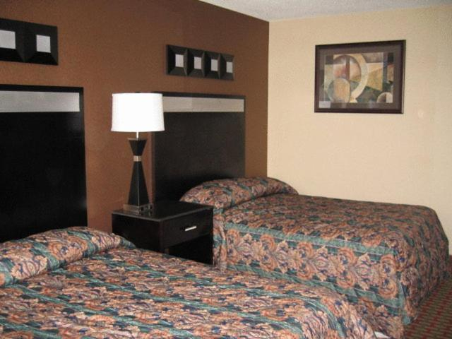 Bedroom 5, Town House Inn & Suites, Bergen