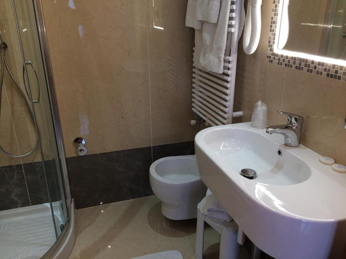 Bathroom 3, Locanda Zabotto, Venezia