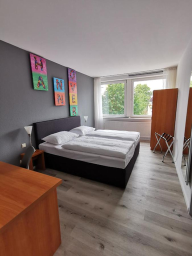 Bedroom 5, Plaza Inn Hannover City Nord, Region Hannover