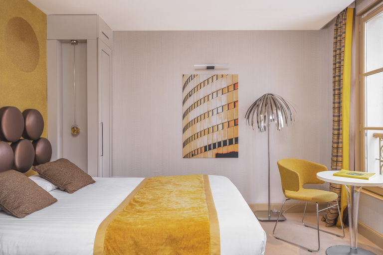 Bedroom 2, Le Petit Paris, Paris