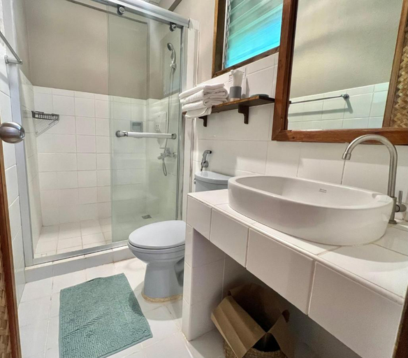 Bathroom 3, Golden Monkey Beach Hotel, El Nido