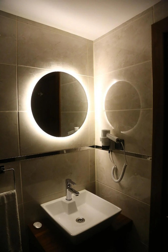 Bathroom 5, Camlicesme Hotel, Merkez