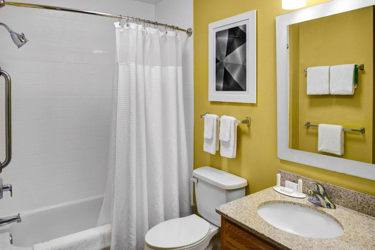 Bathroom 5, Towneplace Suites Fresno, Fresno