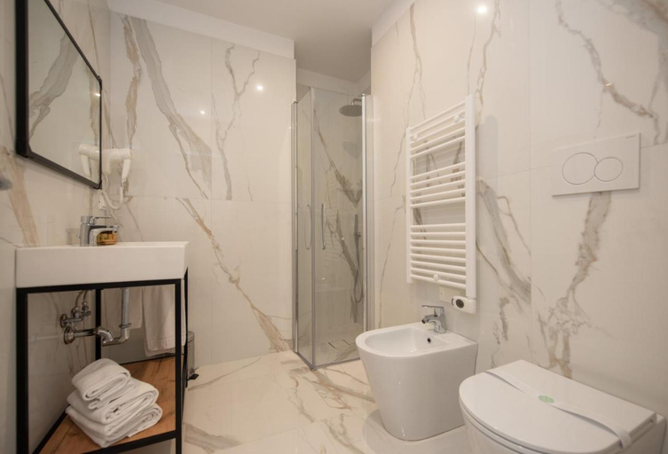 Bathroom 4, Hotel Marconi Express, Bologna